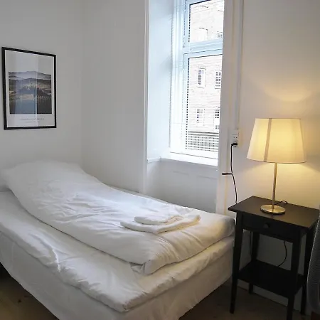 Apartment Bright In Elegant Osterbro